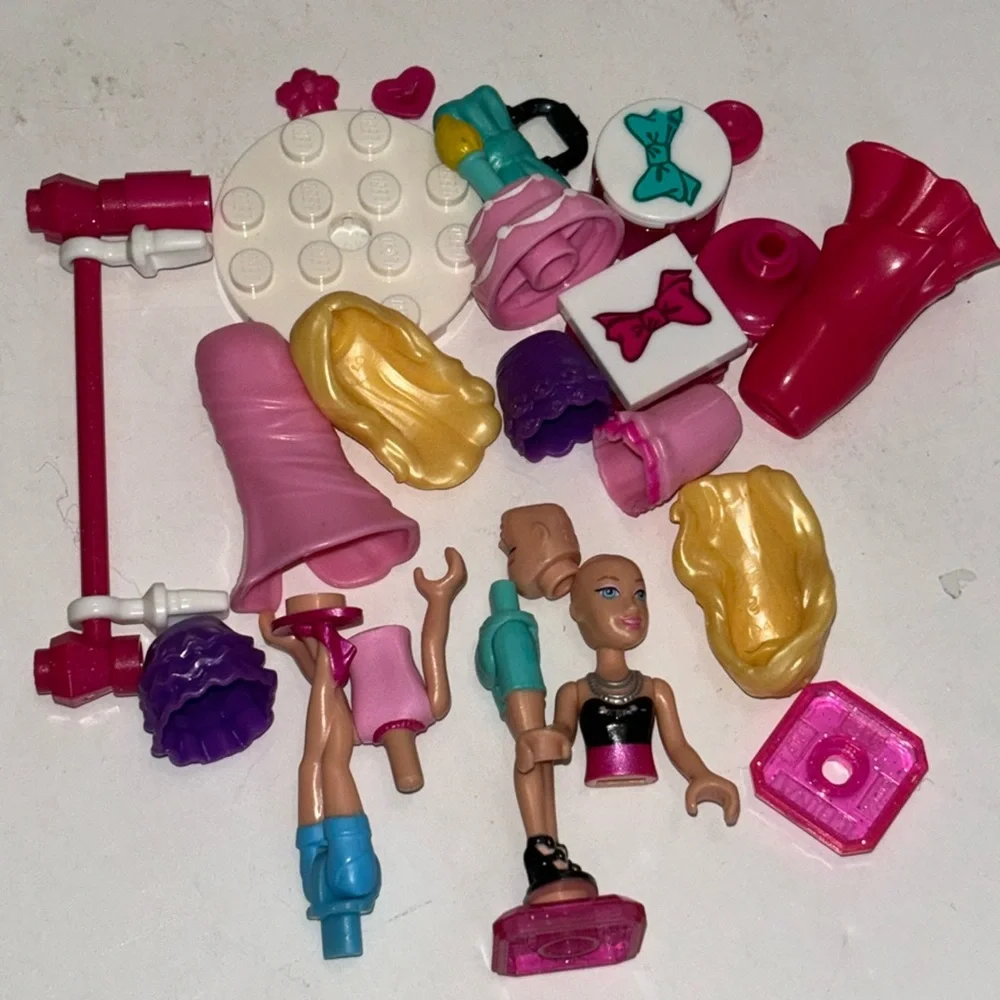 Barbie Legos Mega Bloks Barbies Set of two mega Bloks Barbie minifigs